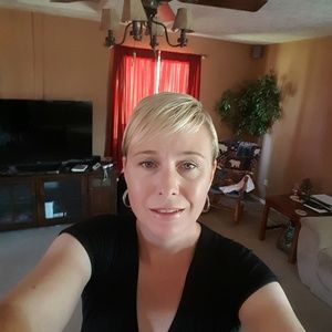 Meet your Posher, Kellie